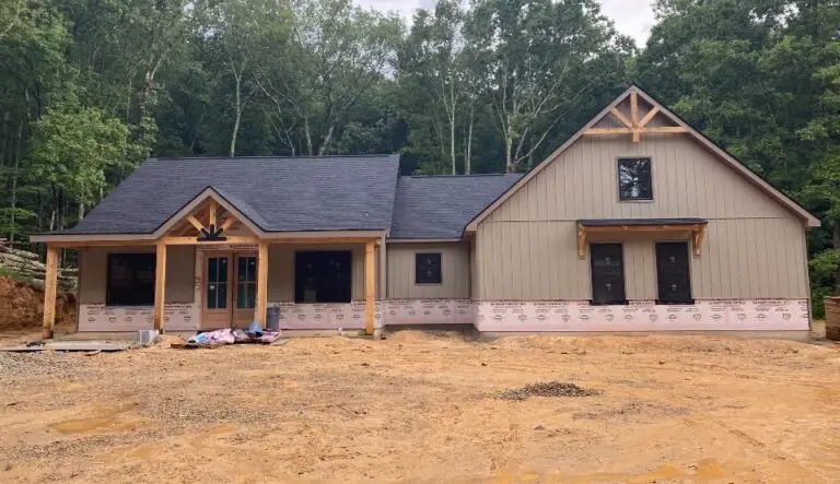 lynn b house