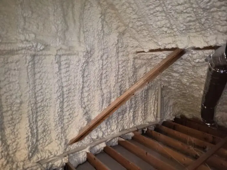 do insulation installers remove old insulation 2